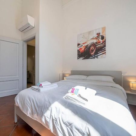 Via Emilia Centro - Stupendo Appartamento A Modena Eksteriør billede