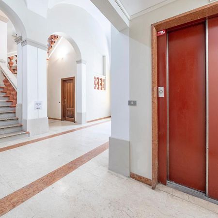 Via Emilia Centro - Stupendo Appartamento A Modena Eksteriør billede