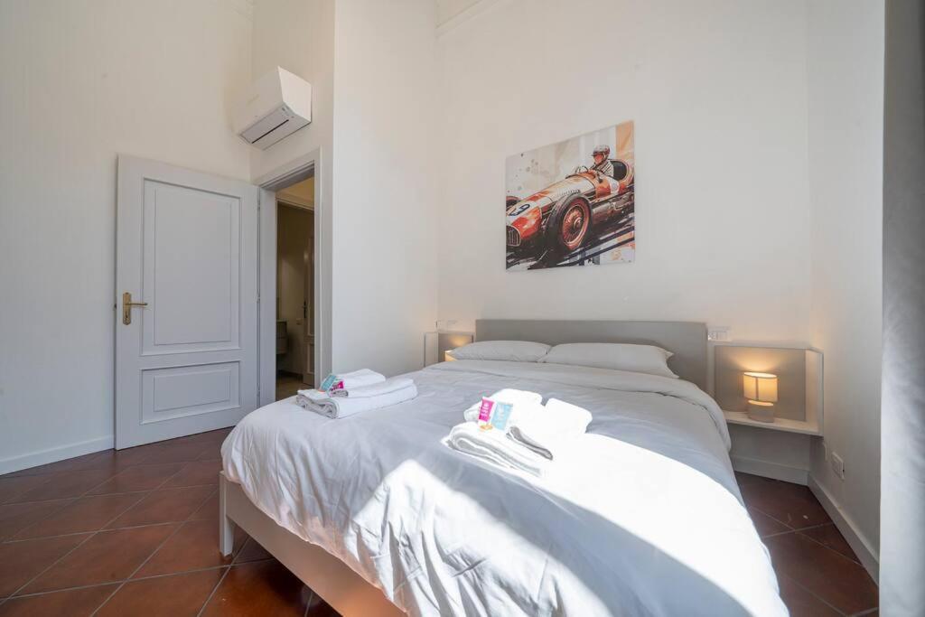 Via Emilia Centro - Stupendo Appartamento A Modena Eksteriør billede